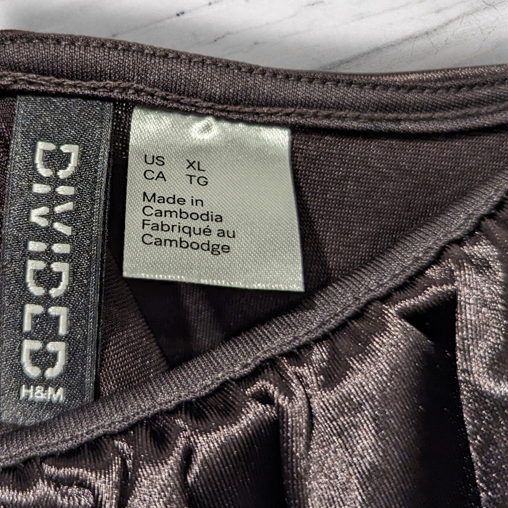 SOLD Divided by H&M Black Mini Dress that is FADED sz XL - Picture 4 of 5